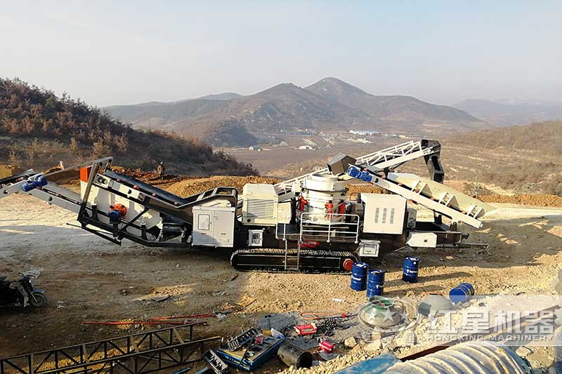 履帶移動(dòng)圓錐破碎機(jī)現(xiàn)場(chǎng) 履帶移動(dòng)圓錐破碎機(jī)現(xiàn)場(chǎng)