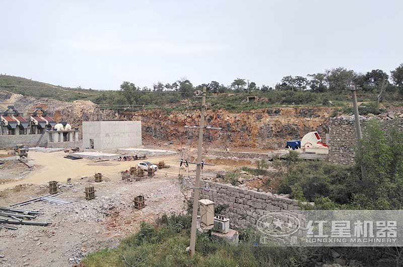 方案一重錘式破碎機(jī)配置現(xiàn)場(chǎng) 方案一重錘式破碎機(jī)配置現(xiàn)場(chǎng)