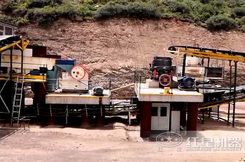 沖擊破搭配顎破、圓錐破現(xiàn)場