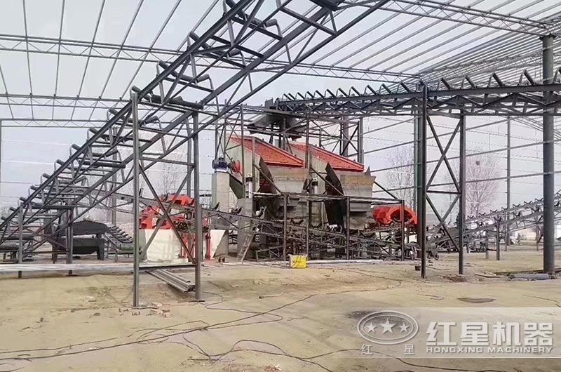 洗砂機(jī)作業(yè)現(xiàn)場(chǎng)實(shí)拍 洗砂機(jī)作業(yè)現(xiàn)場(chǎng)實(shí)拍