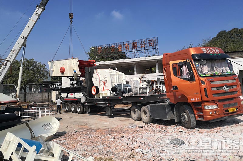 可以工程隊(duì)跑的移動(dòng)式破碎站 可以工程隊(duì)跑的移動(dòng)式破碎站