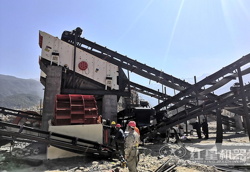 大型洗沙機一套設(shè)備安裝中-客戶現(xiàn)場 大型洗沙機一套設(shè)備安裝中-客戶現(xiàn)場