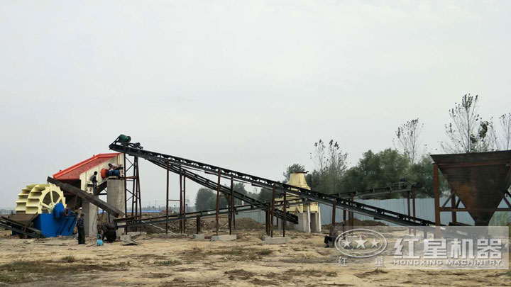 石頭粉碎成沙子用戶現(xiàn)場，有多種生產(chǎn)搭配可以選擇