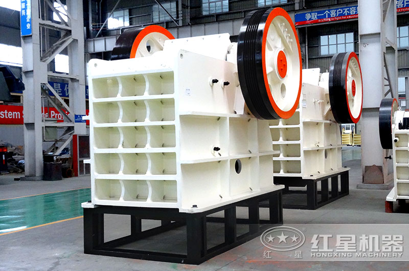HD德版鄂破采用鍛造主軸，承載破碎力更大