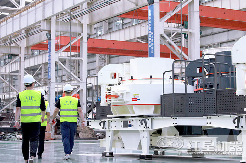 客戶下單之前來(lái)廠參觀，工程師全程陪伴講解