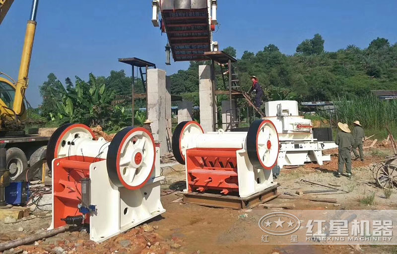 設(shè)備安裝、調(diào)試現(xiàn)場(chǎng)