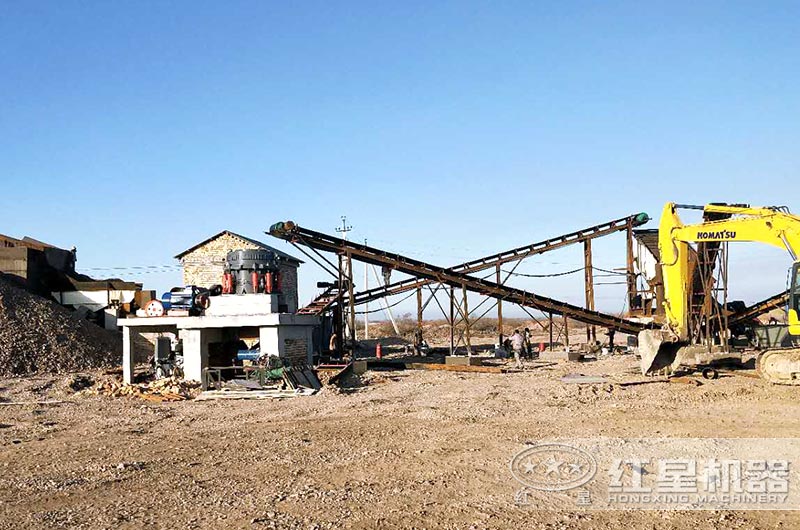 顎式破碎機(jī)、圓錐破碎機(jī)作業(yè)現(xiàn)場(chǎng)